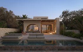 Dyo Beach Suites